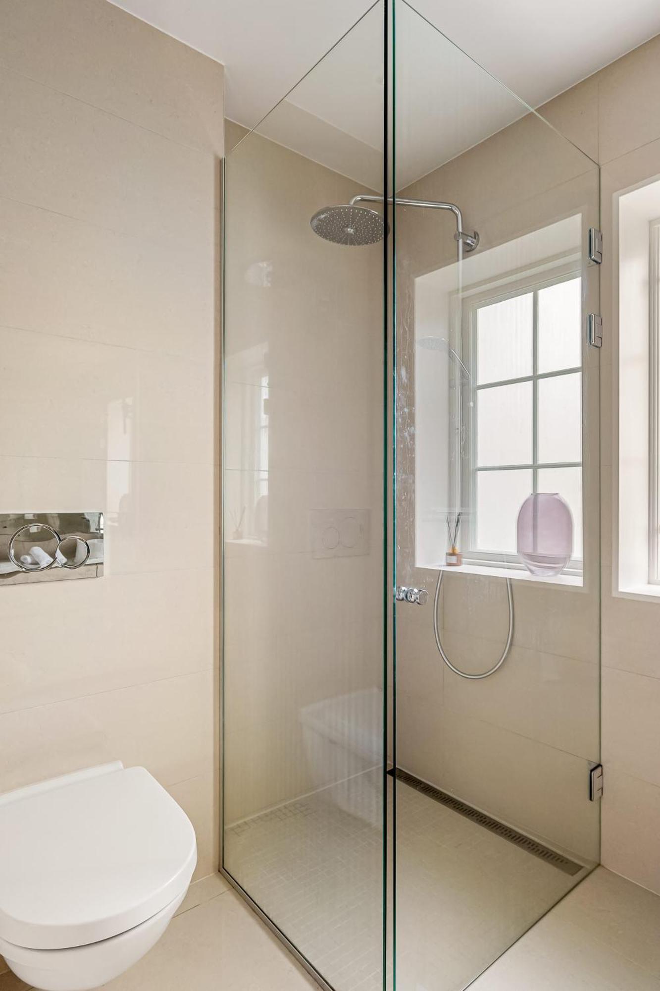 Dinbnb Homes I Luxury With Hot Tub & Views Villa *