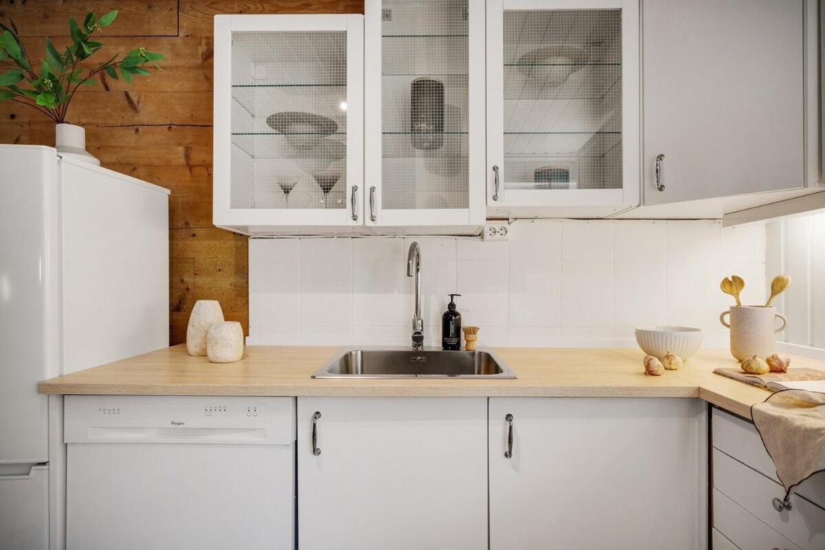 Cozy Hideaway With Private Balcony And Self Check In * Bergen