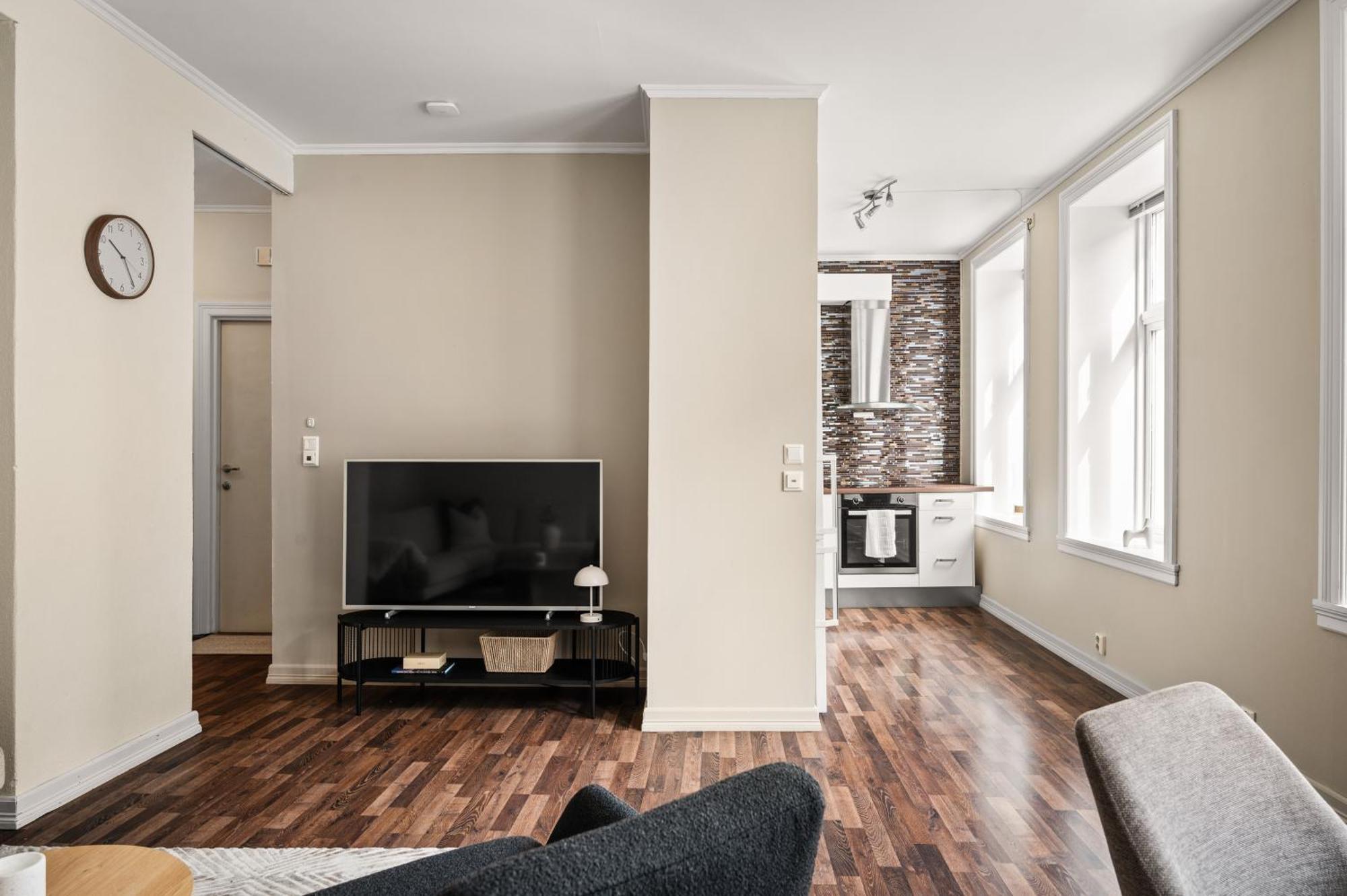Bb I 300m To Bryggen & Train Station Apartment *