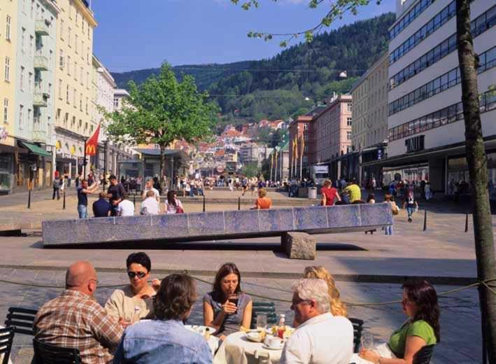 Lägenhet Prime Location Amazing King Bed Colorful Oasis Bergen