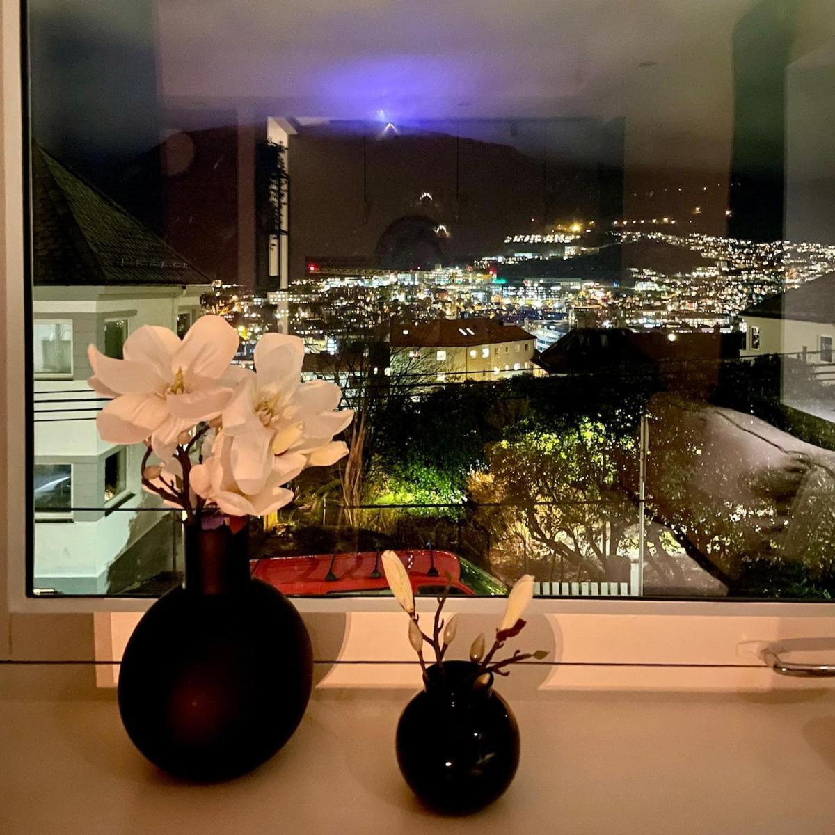 Private With A View And Garden - 12 Min From The Center Bergen