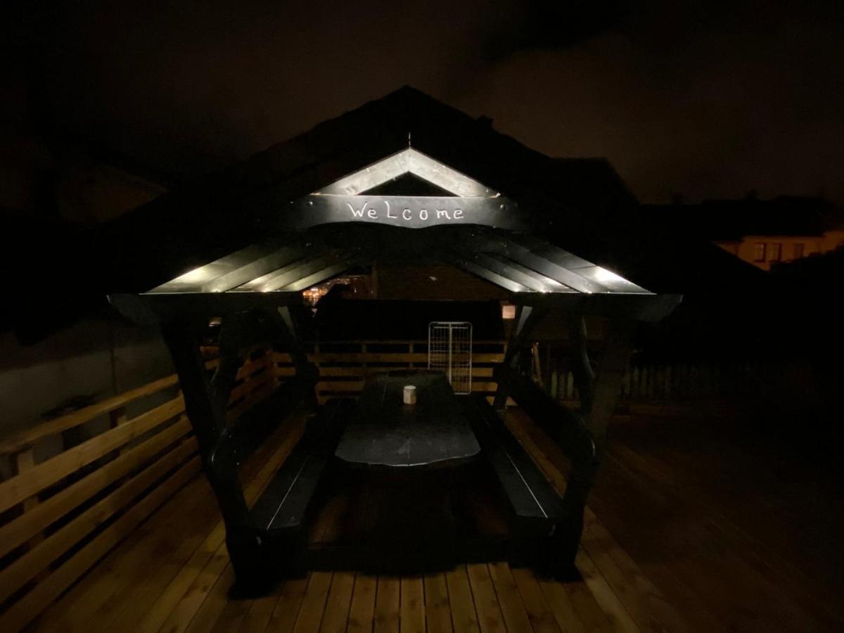 Leilighet Kozy Near Center With Free Parking And Wifi