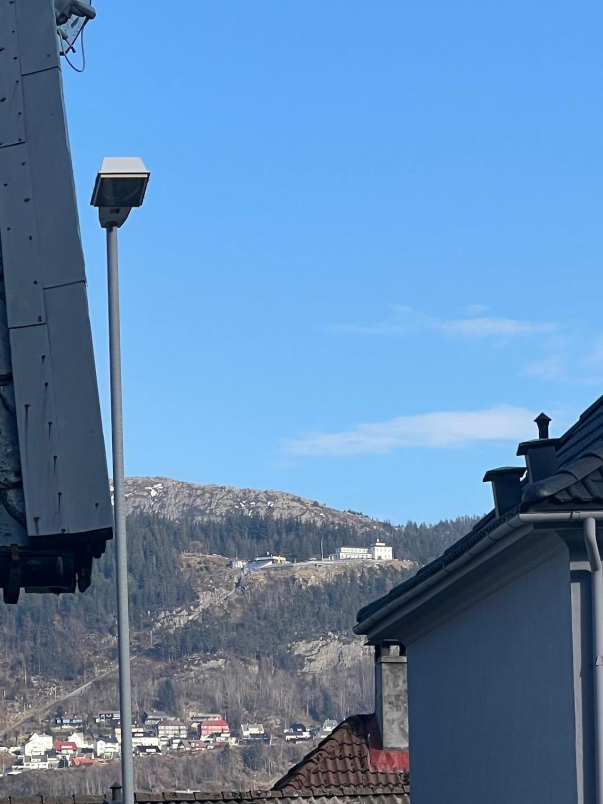 Leilighet Kozy Near Center With Free Parking And Wifi *